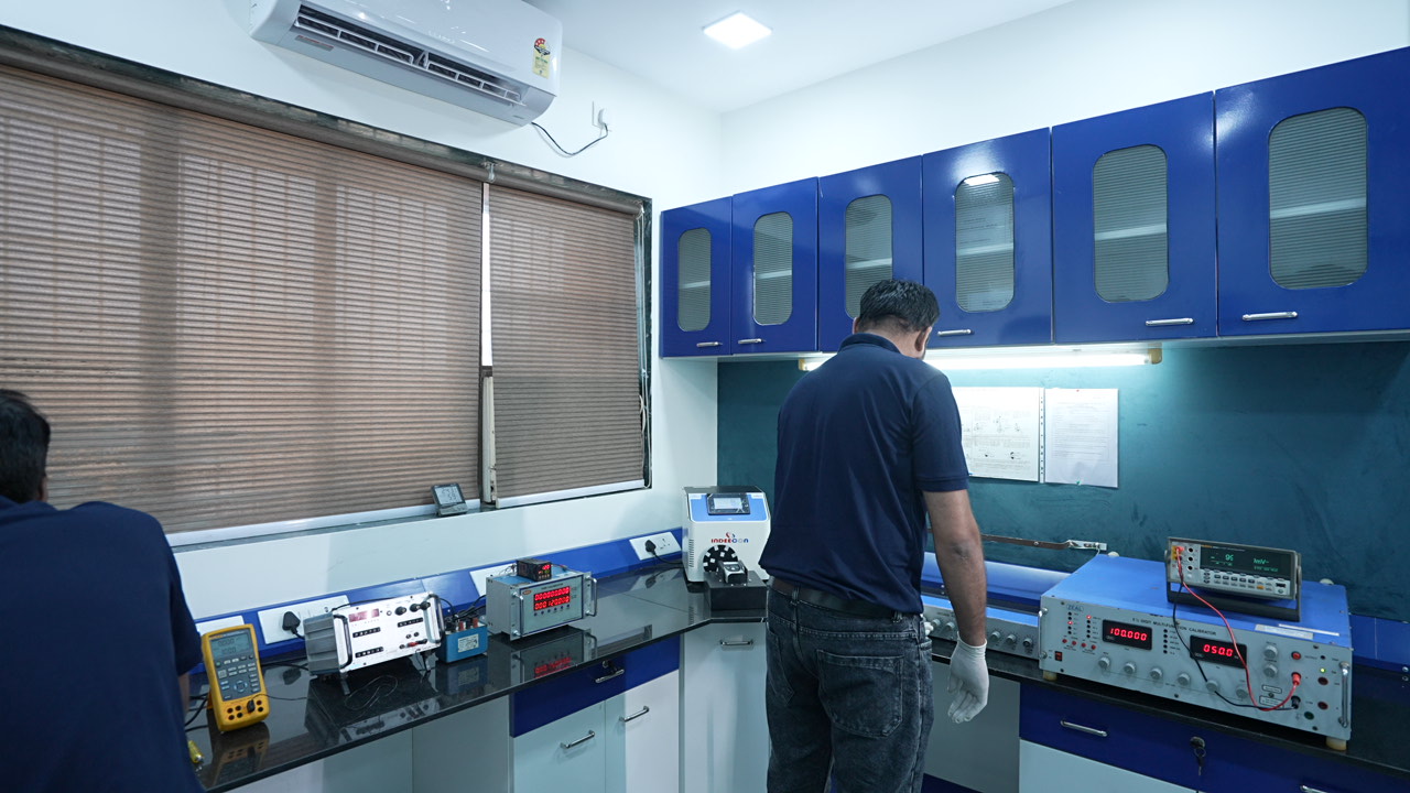 ET Lab (2).JPG